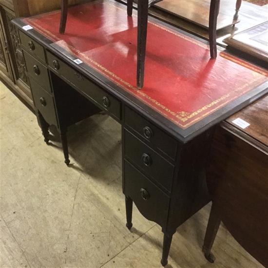 Repro writing desk